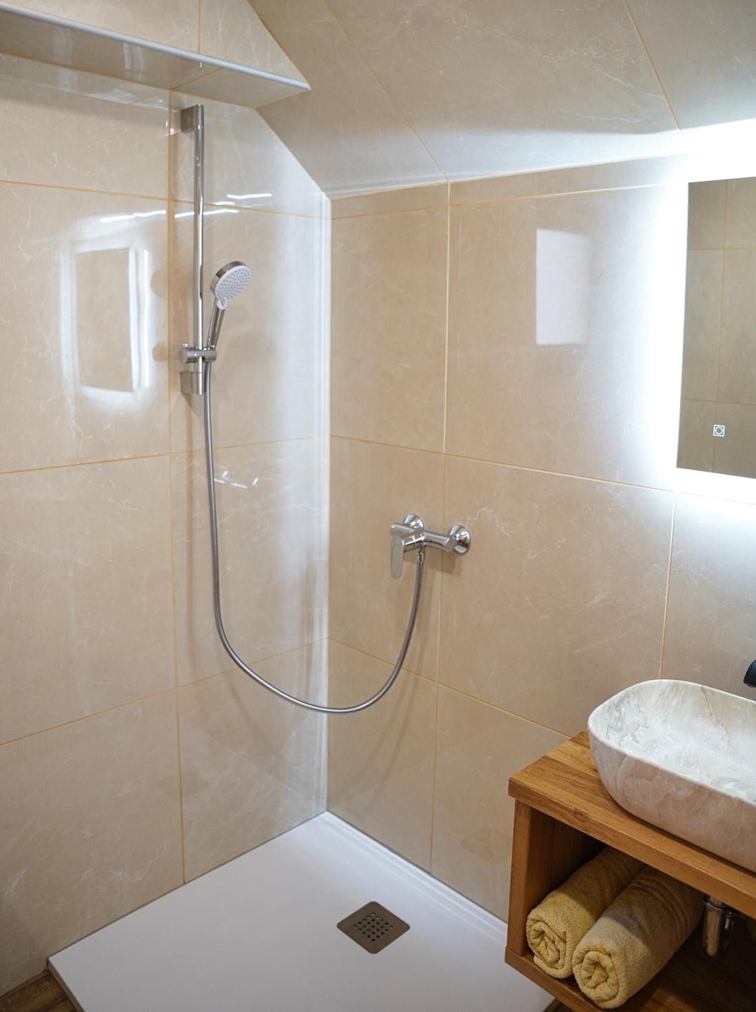 בוהין Apartments Katja מראה חיצוני תמונה